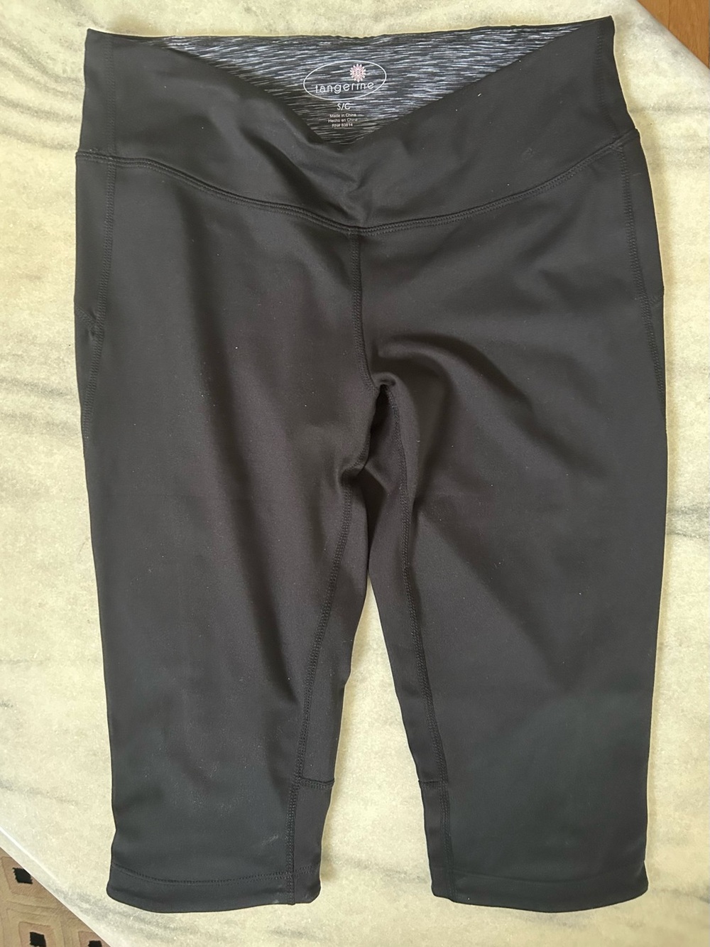 Black Stretch Capri Leggings S NWOT Tangerine Zip Pocket Workout Athleisure